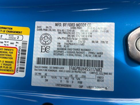Used 2025 Ford Mustang Premium RWD image 36