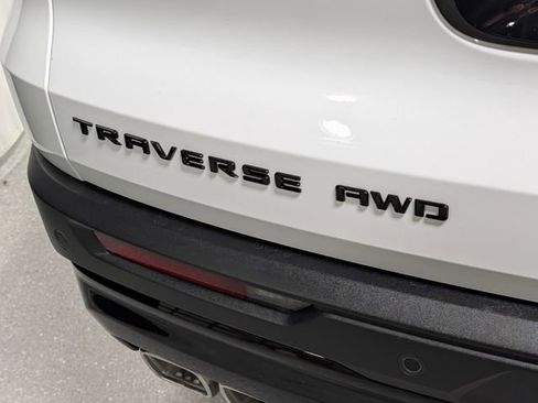 New 2026 Chevrolet Traverse LT w/ Midnight/Sport Edition image 5