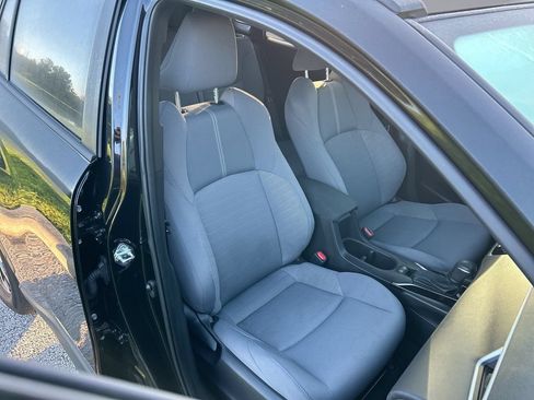 Used 2025 Toyota Corolla Cross AWD Hybrid image 31