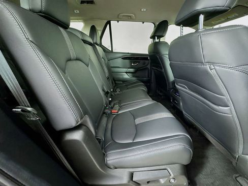 Used 2025 Honda Pilot EX-L image 37