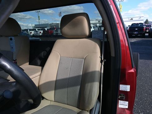 Used 2016 Ford F550 2WD Regular Cab Super Duty w/ XLT Interior Package image 33