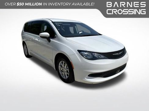Used 2023 Chrysler Voyager LX FWD image 1