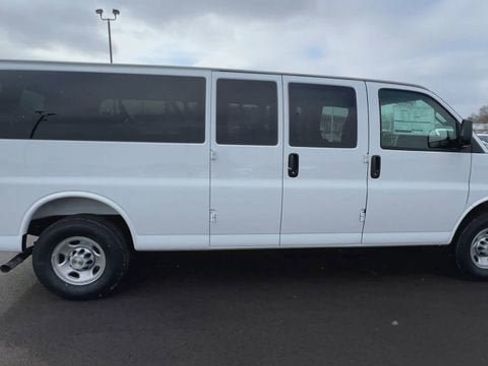 New 2026 Chevrolet Express 3500 LS RWD image 9