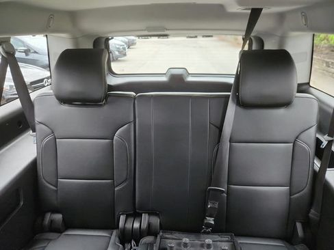 Used 2018 Chevrolet Suburban LT w/ Luxury Package AWD/4WD image 51