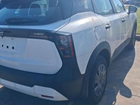 Used 2025 Nissan Kicks S FWD image 2