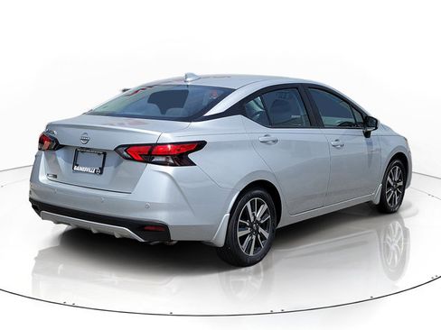 Used 2025 Nissan Versa SV w/ Trunk Package FWD image 4