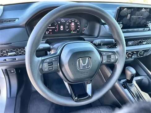 Certified 2025 Honda Accord SE image 17