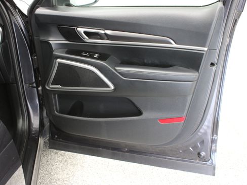Used 2025 Kia Telluride S FWD image 40