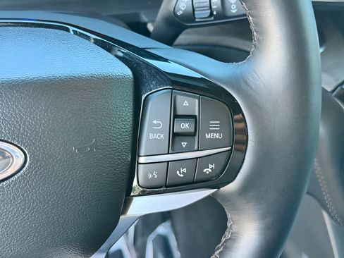 Used 2023 Ford Explorer Platinum w/ Technology Package AWD/4WD image 24