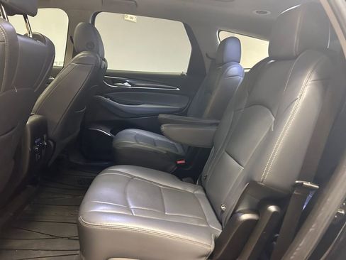 Used 2019 Buick Enclave Essence image 26