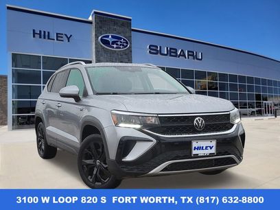 Used 2023 Volkswagen Taos SE w/ Panoramic Sunroof Package