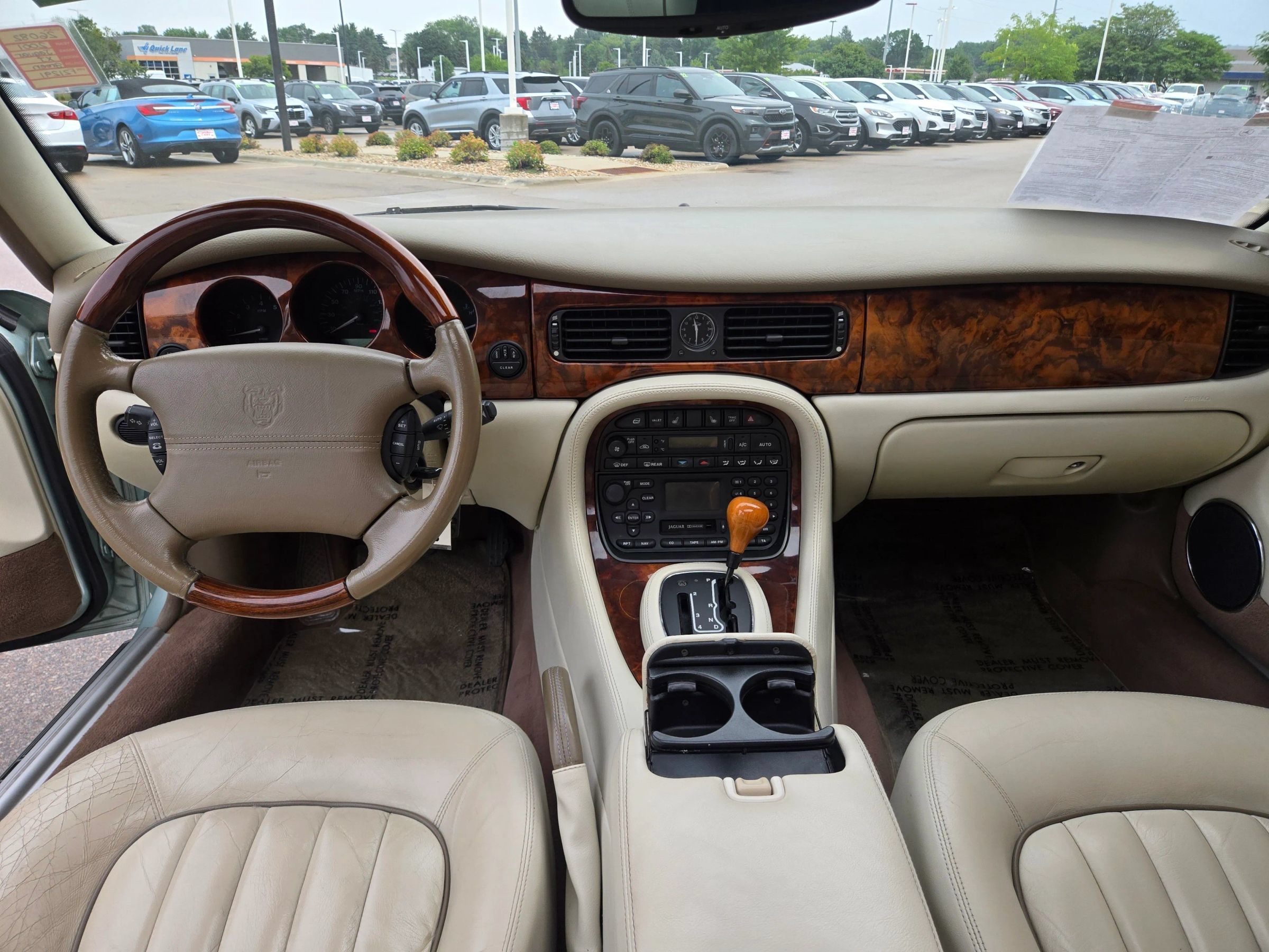 Used 2001 Jaguar XJ8 RWD image 13