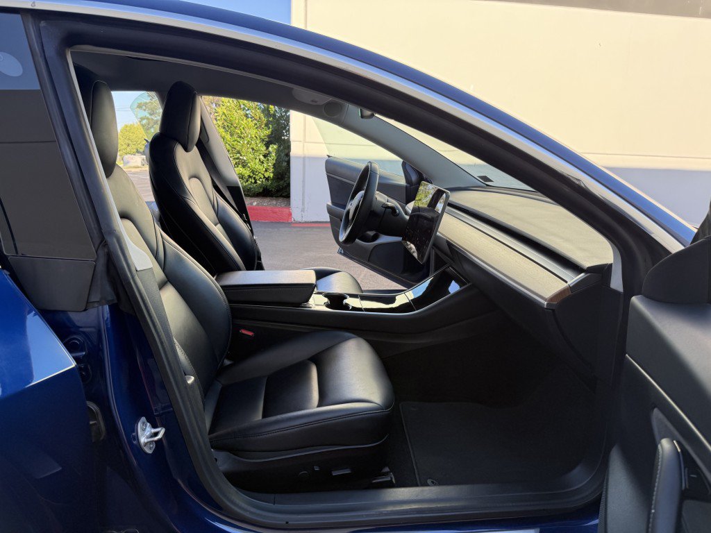 Used 2020 Tesla Model 3 Standard Range Plus RWD image 12