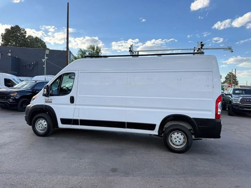 Used 2021 RAM ProMaster 2500 FWD image 3
