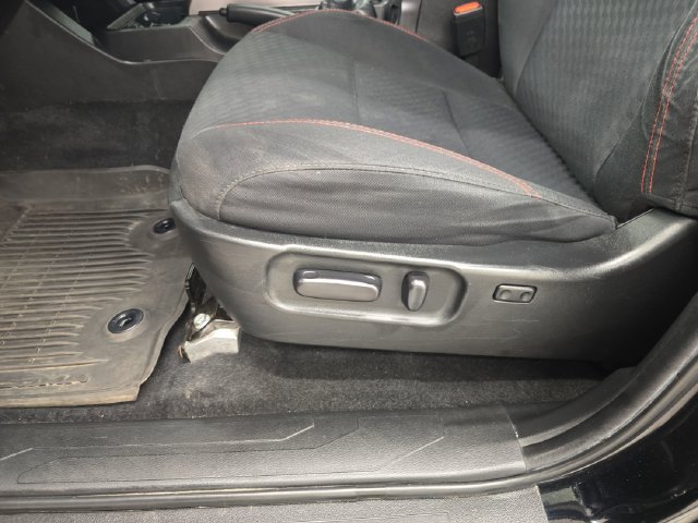Used 2022 Toyota Tacoma SR5 AWD/4WD image 35