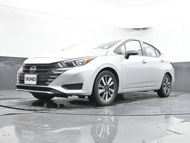 Used 2024 Nissan Versa SV FWD image 44