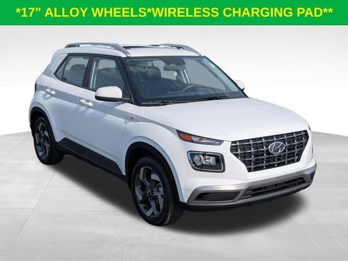Used 2026 Hyundai Venue SEL FWD image 3