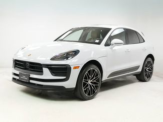 Certified 2023 Porsche Macan AWD/4WD video 1
