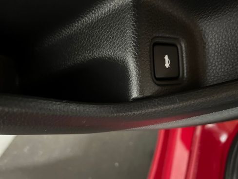 Used 2018 Honda Accord Sport image 13