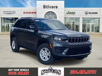 New 2025 Jeep Grand Cherokee Laredo w/ MOPAR Finishing Package