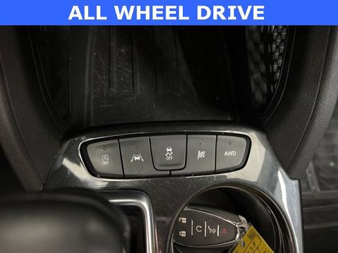 Used 2023 Chevrolet TrailBlazer RS w/ Sun and Liftgate Package image 15