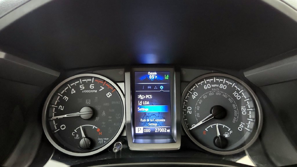 Certified 2022 Toyota Tacoma TRD Off-Road w/ Technology Package AWD/4WD image 25
