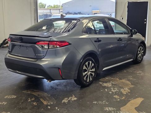 Used 2021 Toyota Corolla LE w/ Carpet Mat Package (TMS) FWD image 4