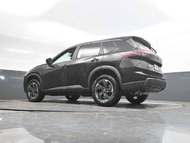 Used 2025 Nissan Rogue SV AWD/4WD image 47