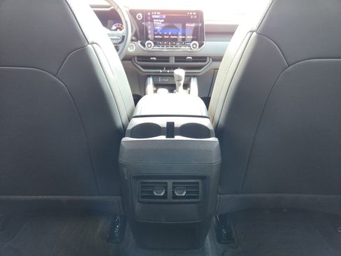 Used 2026 Chevrolet Colorado Trail Boss AWD/4WD image 13