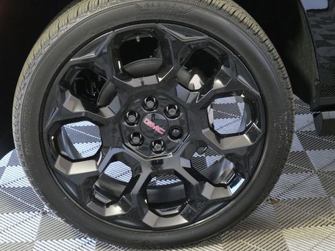 New 2026 GMC Yukon XL Denali Ultimate AWD/4WD image 11