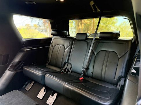 Used 2019 Ford Expedition Limited image 55
