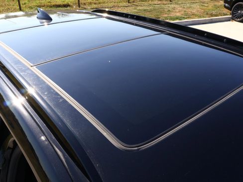 Certified 2022 Cadillac XT4 Sport w/ Safety Alert Package image 13