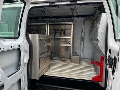 Used 2017 Chevrolet Express 2500 image 12