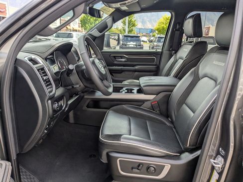 Used 2025 RAM 1500 Laramie w/ Sport Appearance Package AWD/4WD image 18