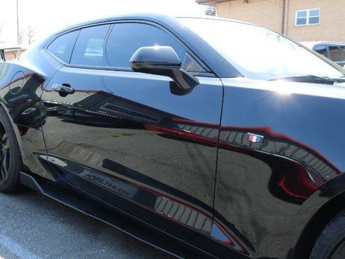 Used 2021 Chevrolet Camaro LT RWD image 3
