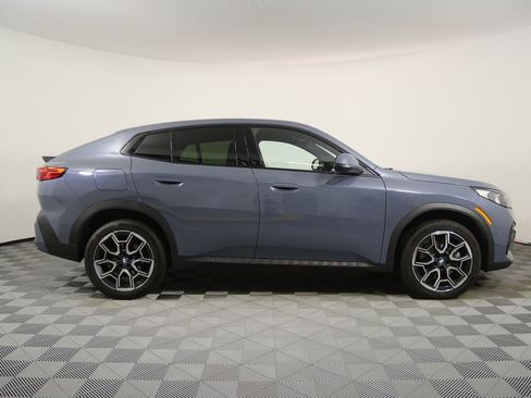 Used 2025 BMW X2 xDrive28i image 2