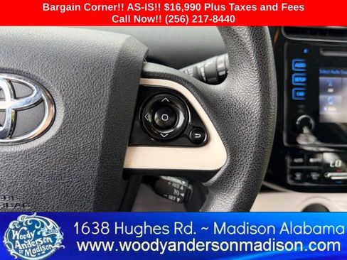 Used 2016 Toyota Prius Two image 12