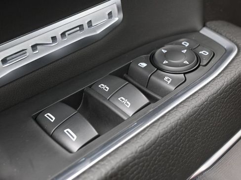 Used 2023 GMC Sierra 1500 Denali AWD/4WD image 15