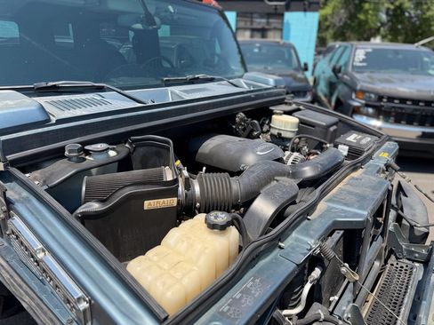 Used 2005 HUMMER H2 w/ Preferred Equipment Group AWD/4WD image 29