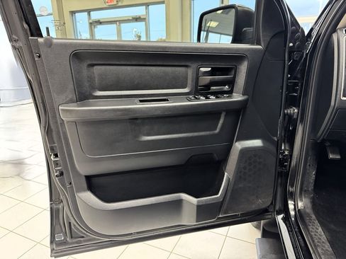 Used 2015 RAM 1500 Express image 9
