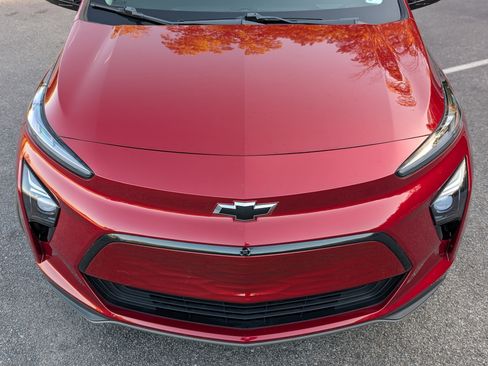 Used 2022 Chevrolet Bolt EUV Premier w/ Sun & Sound Package image 12