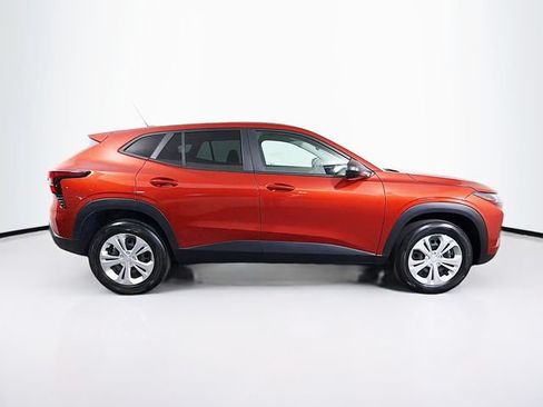 Used 2024 Chevrolet Trax LS FWD image 10