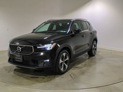 Used 2025 Volvo XC40 B5 Plus