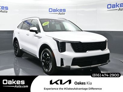 Certified 2025 Kia Sorento S w/ Panoramic Sunroof Package