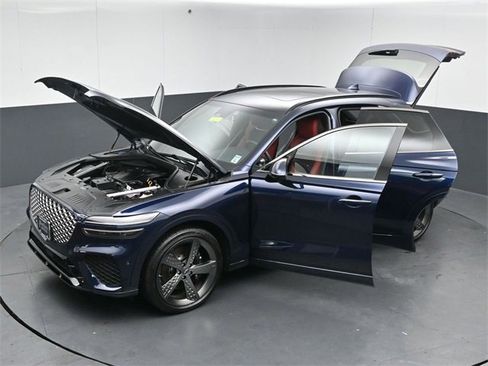 Used 2025 Genesis GV70 2.5T w/ Sport Prestige Package image 60