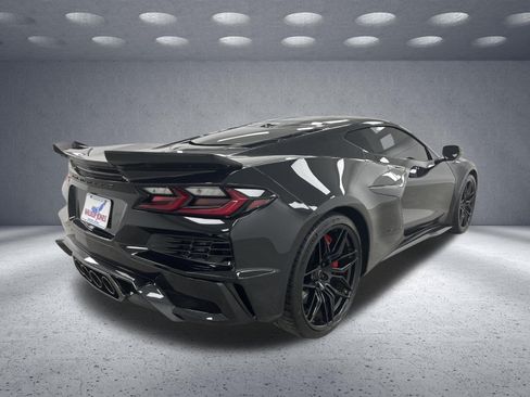 Used 2026 Chevrolet Corvette Z06 RWD image 5