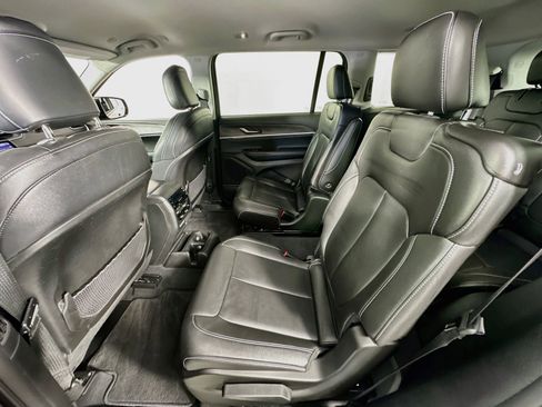 Used 2023 Jeep Grand Cherokee L Limited RWD image 24