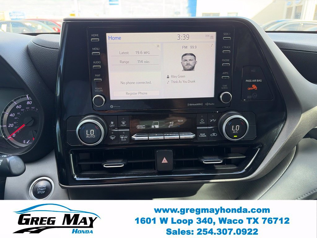 Used 2021 Toyota Highlander LE FWD image 32