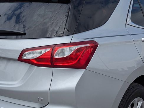 Used 2018 Chevrolet Equinox LT image 7