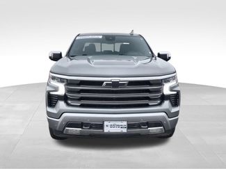 Used 2023 Chevrolet Silverado 1500 High Country AWD/4WD video 3